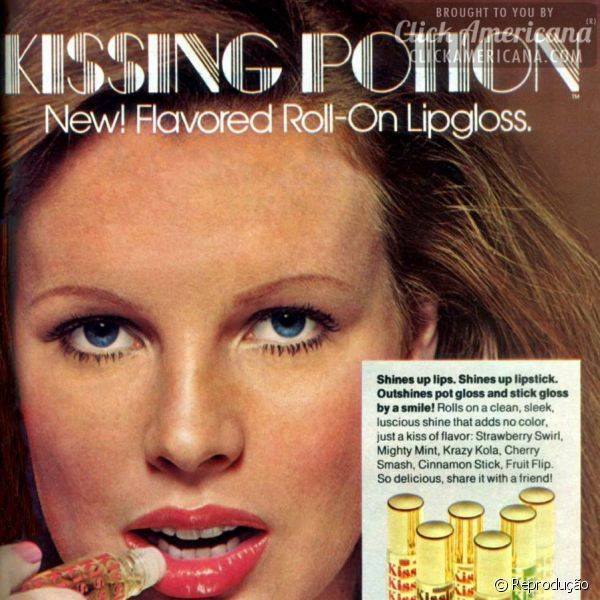 Com uma beleza jovem e fresca, Kim Basinger foi garota propaganda da marca de cosméticos Maybelline durante a década de 70 e início da de 80